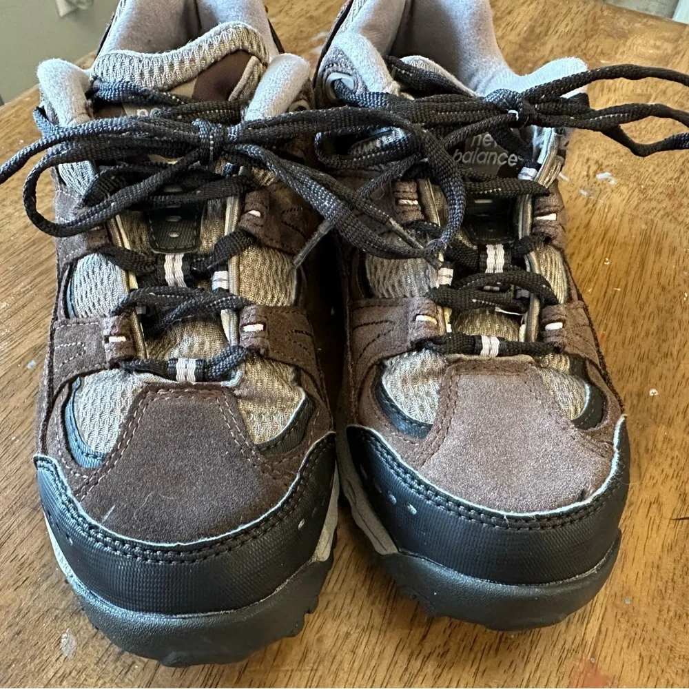 New Balance 605 Abzorb Brown Suede Trail Shoes - Picture 3 of 6